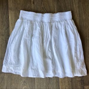 Flowy White Cotten Skirt. Banana Republic Petite M